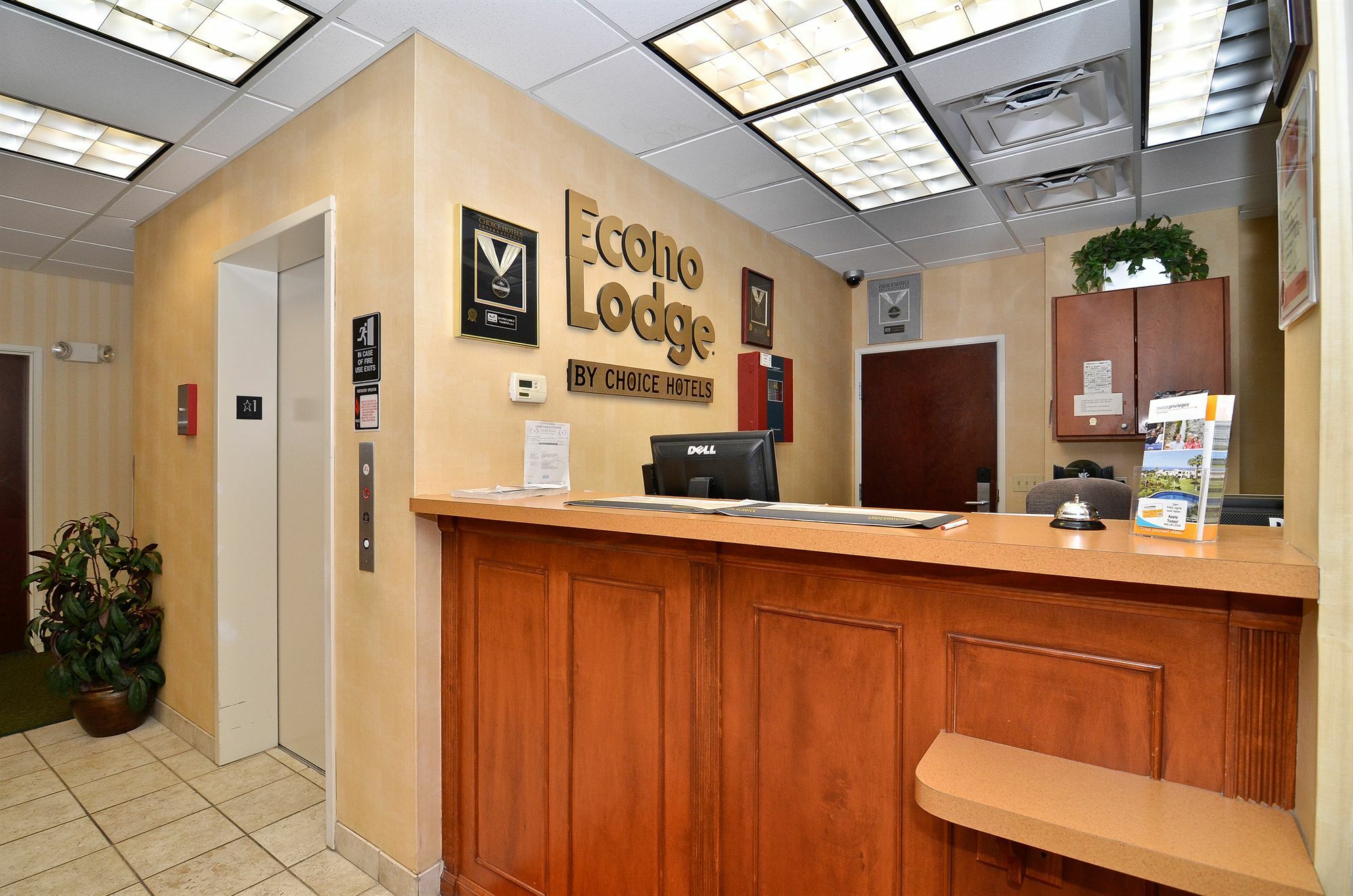 Econo Lodge Valdosta Eksteriør bilde